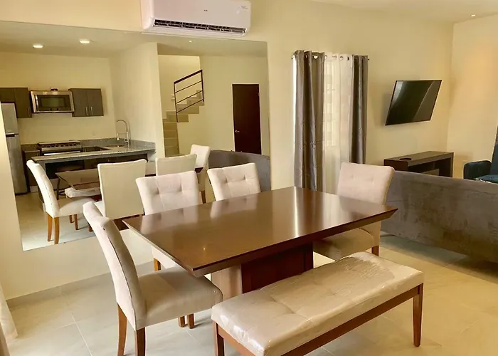 Beautiful 3 Br/3.5 Bath Home@selvanova *